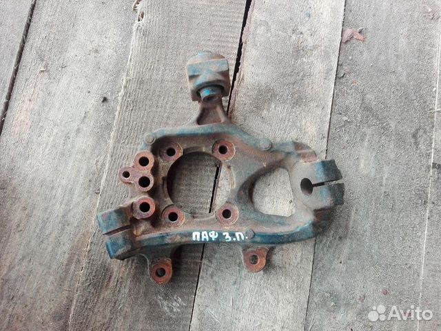 Кулак поворотный задний правый Ниссан Патфайндер