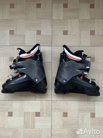 Горнолыжный комплект (Ботинки, лыжи, палки)