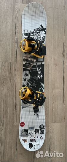 Сноуборд с креплениями 154