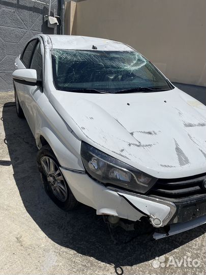 LADA Vesta 1.6 МТ, 2019, битый, 110 000 км