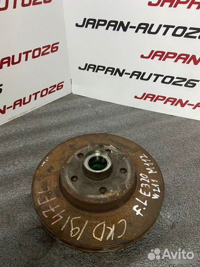 Ступица с диском передняя левая Mercedes-Benz