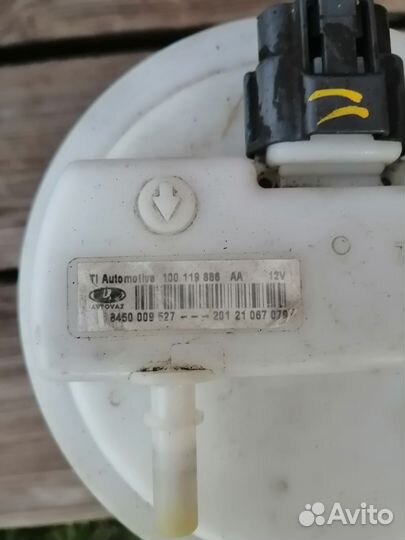 Насос топливный LADA