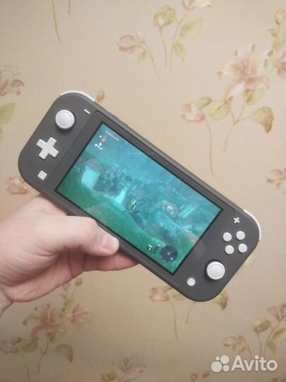 Nintendo Switch Lite + The Legend of Zelda