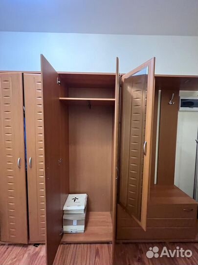 Прихожая с зеркалом