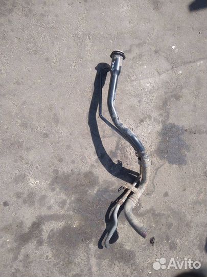 Топливно-заливная горловина Citroen C-Crosser