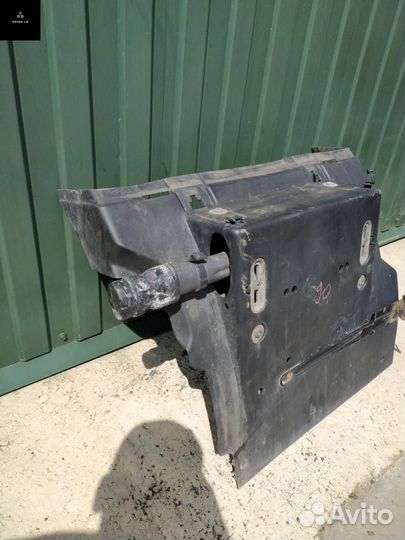 Подкрылок оси перед. лев. Renault T-Series 2014