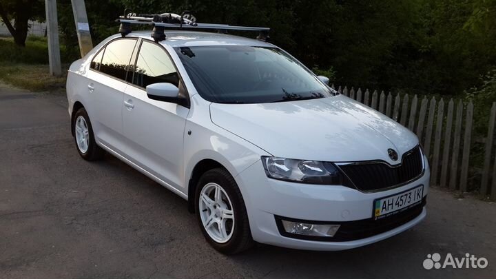 Аэро багажник на крышу Шкода Рапид