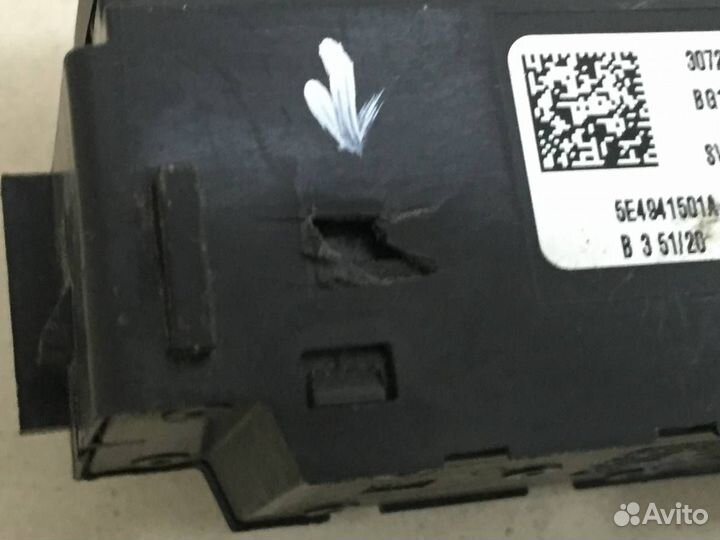 Блок кнопок Skoda Octavia A8 2019