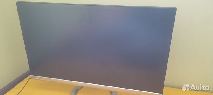Монитор 27 Asus. Разбита матрица