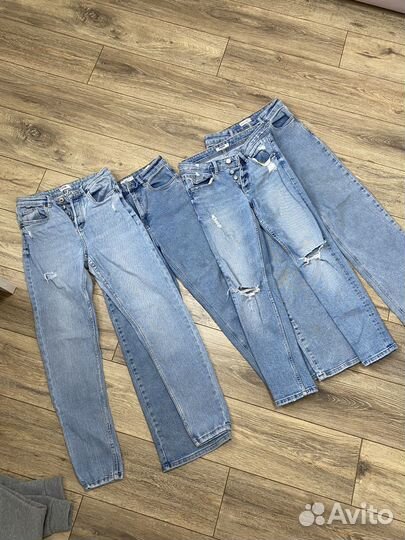 Джинсы много