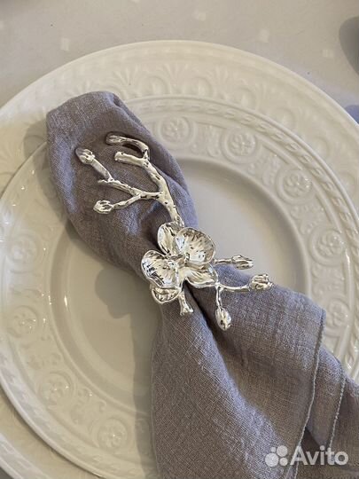 Салфетки и кольца для сервировки