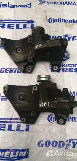 Кронштейн кондиционера 90528680 GM Opel Vectra B