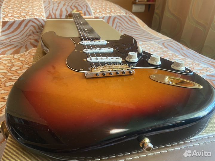 Электрогитара Fender SRV Stratocaster