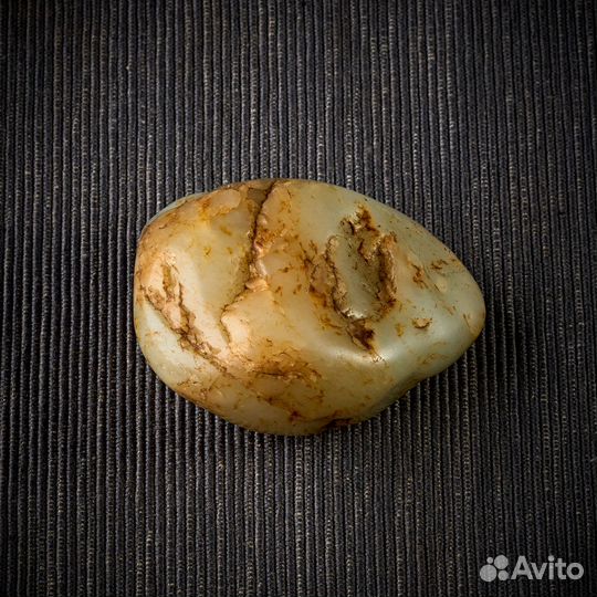 Окатыш нефрита необработанный
