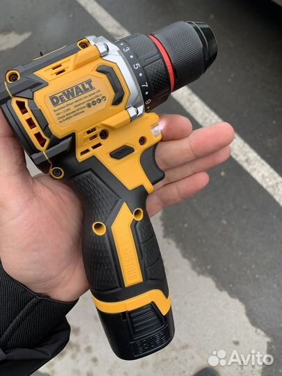 Шуруповерт dewalt