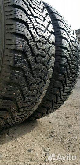 Goodyear UltraGrip 500 215/60 R16 99T