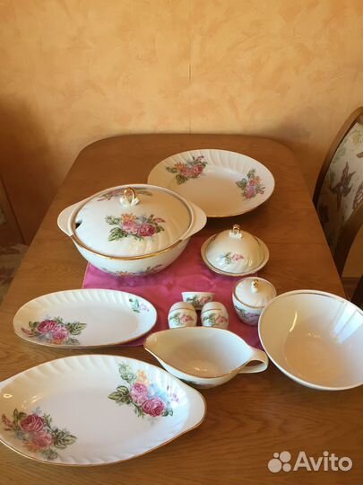 Блюдо фарфоровое большое