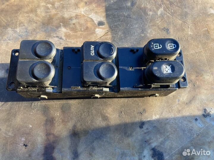 Пульт стеклоподъемников Хендай Солярис 1