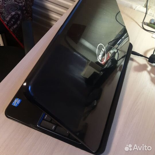 Dell 5110 i5-2450m/8GB/500GB/GT525M