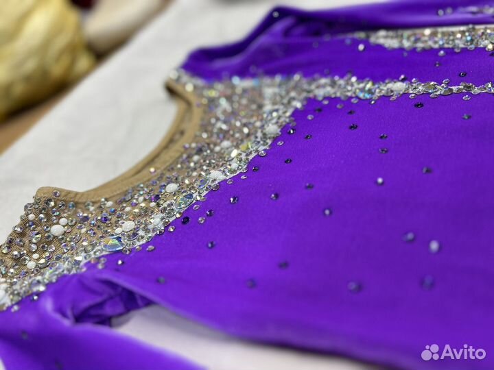 Продам купальник для художественной гимнастики