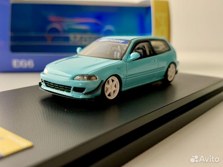 Коллекционная машинка Honda Civic 1:64
