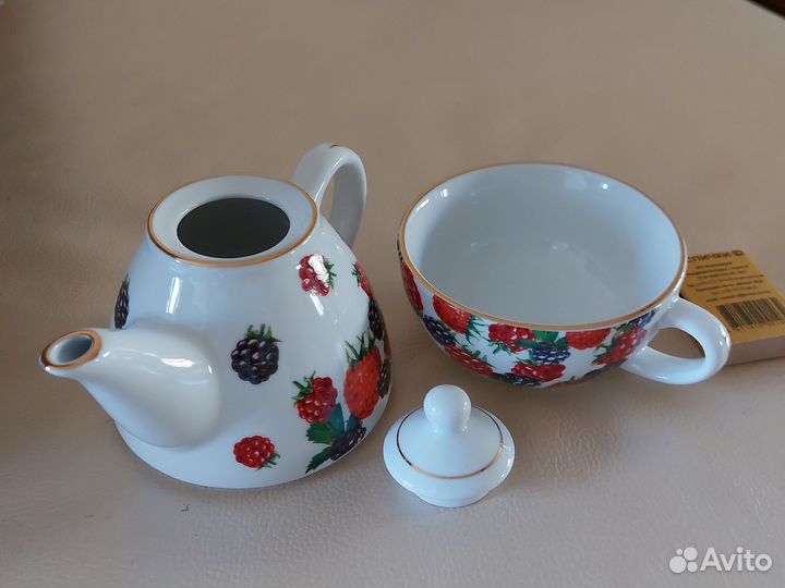 Заварной чайник на чашке