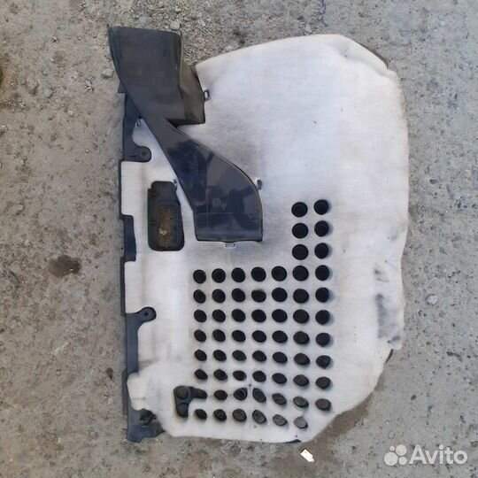 Мерседес 211 накладка торпедо снизу справа