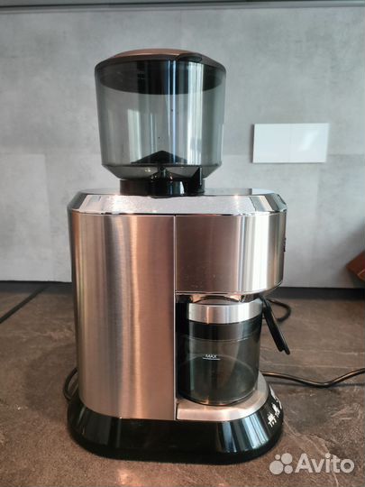 Кофемолка De'Longhi KG 520.M