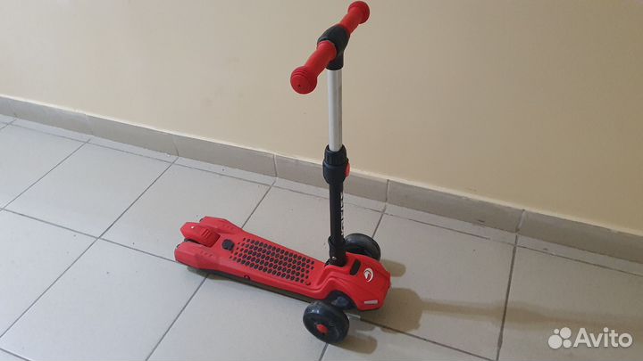 Трехколёсный самокат kreiss