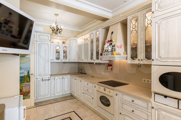 4-к. квартира, 220 м², 15/16 эт.