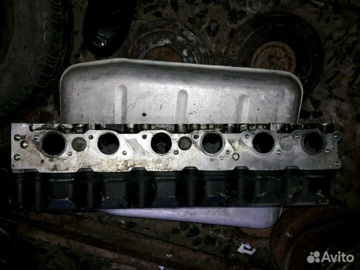 Головка блока Mercedes Benz W124, M103 1984-1993