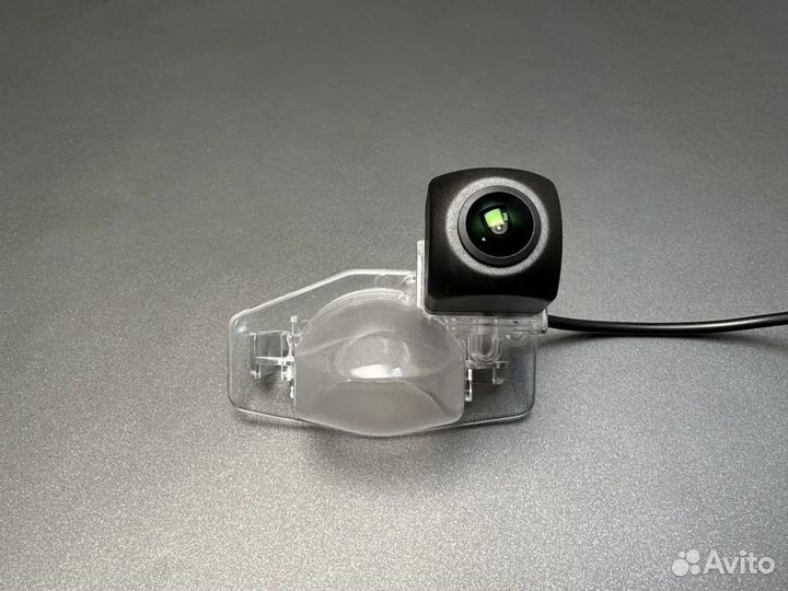 Камера заднего вида Хонда 2005+ AHD 720P