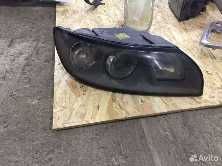 Фара галоген на Volvo V 50