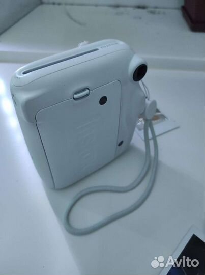 Фотоаппарат мгновенной печати instax mini 11