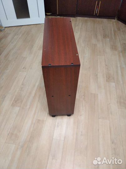 Книжная офисная полка бордовая 64*32*55 см