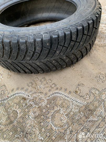 Michelin X-Ice North 215/60 R17