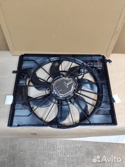 Вентилятор охлаждения Мерседес A0999068000