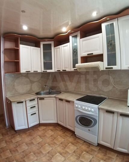 2-к. квартира, 53 м², 1/9 эт.