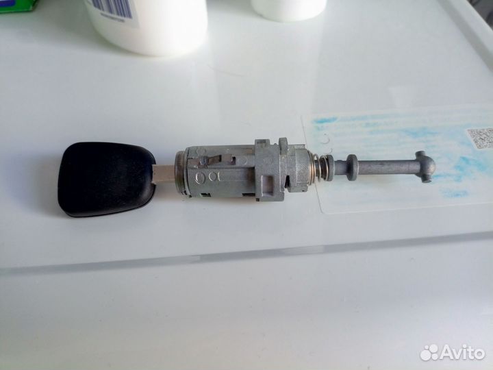 Личинка замка двери Ситроен С3 и С2