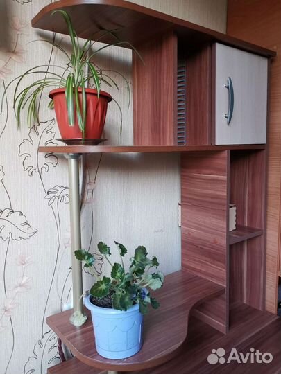 Компьютерный стол