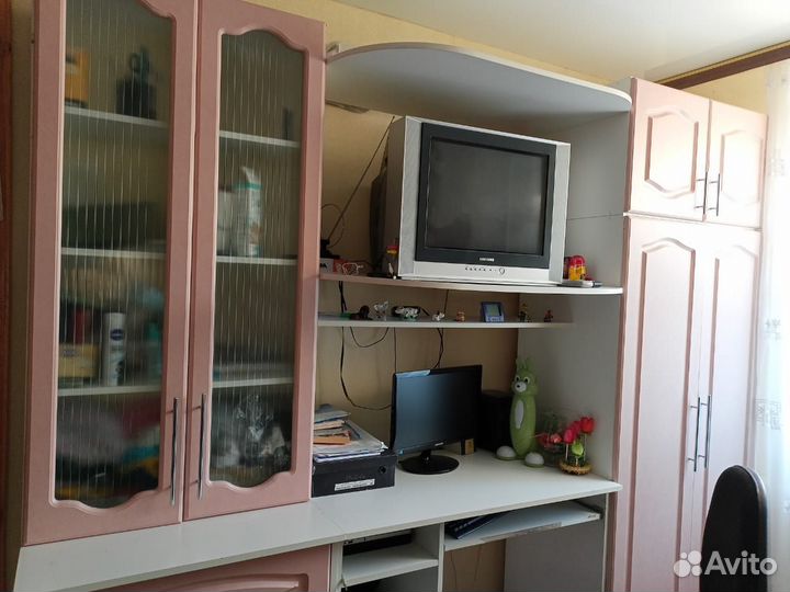 Стенка, шкаф, компьютерный стол, комод