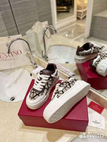 Кеды Valentino