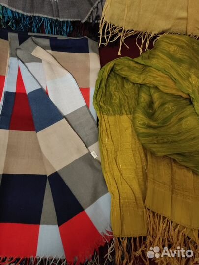 Женские шарфы и платки