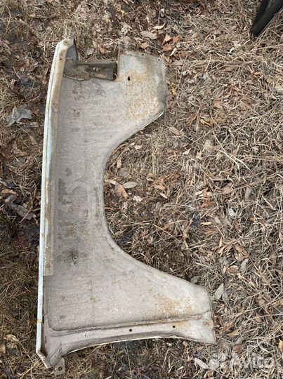 Крыло левые на волгу 3102