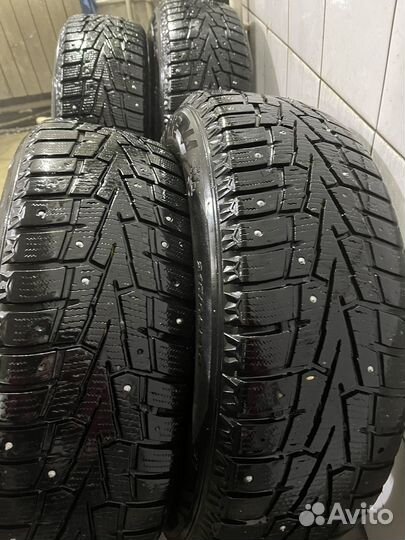 Roadstone Winguard WinSpike 215/65 R16