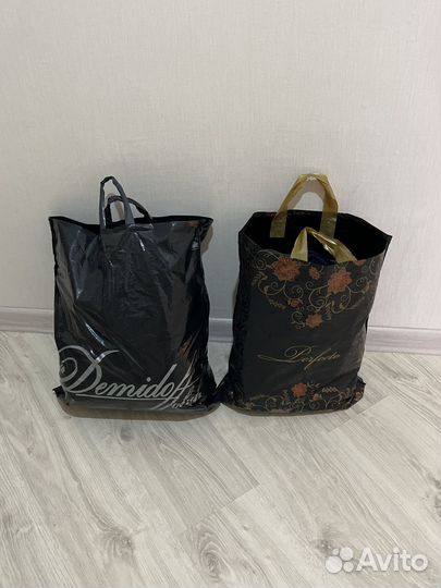 Отдам даром детские вещи на девочку