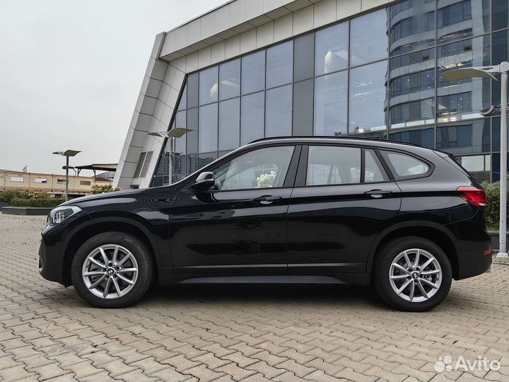 BMW X1 2.0 AT, 2022, 28 км