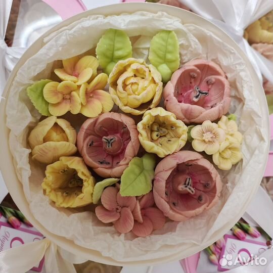 Букет с шоколадными тюльпанами