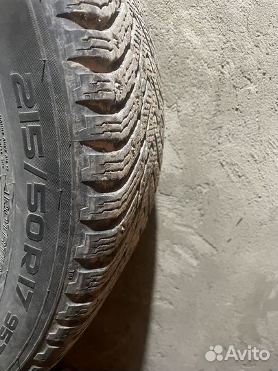 Nokian Tyres Hakkapeliitta 8 215/50 R17