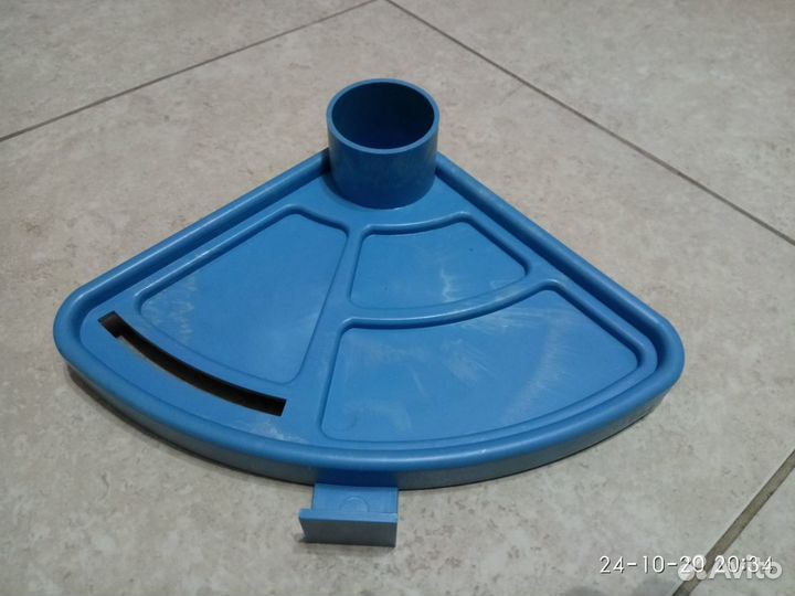 Угловая полка для ванной